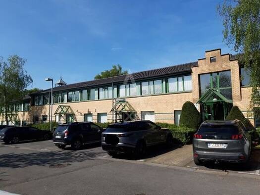 Espace bureau à vendre 225 000 € 230 m² de bureaux Templemars 59175