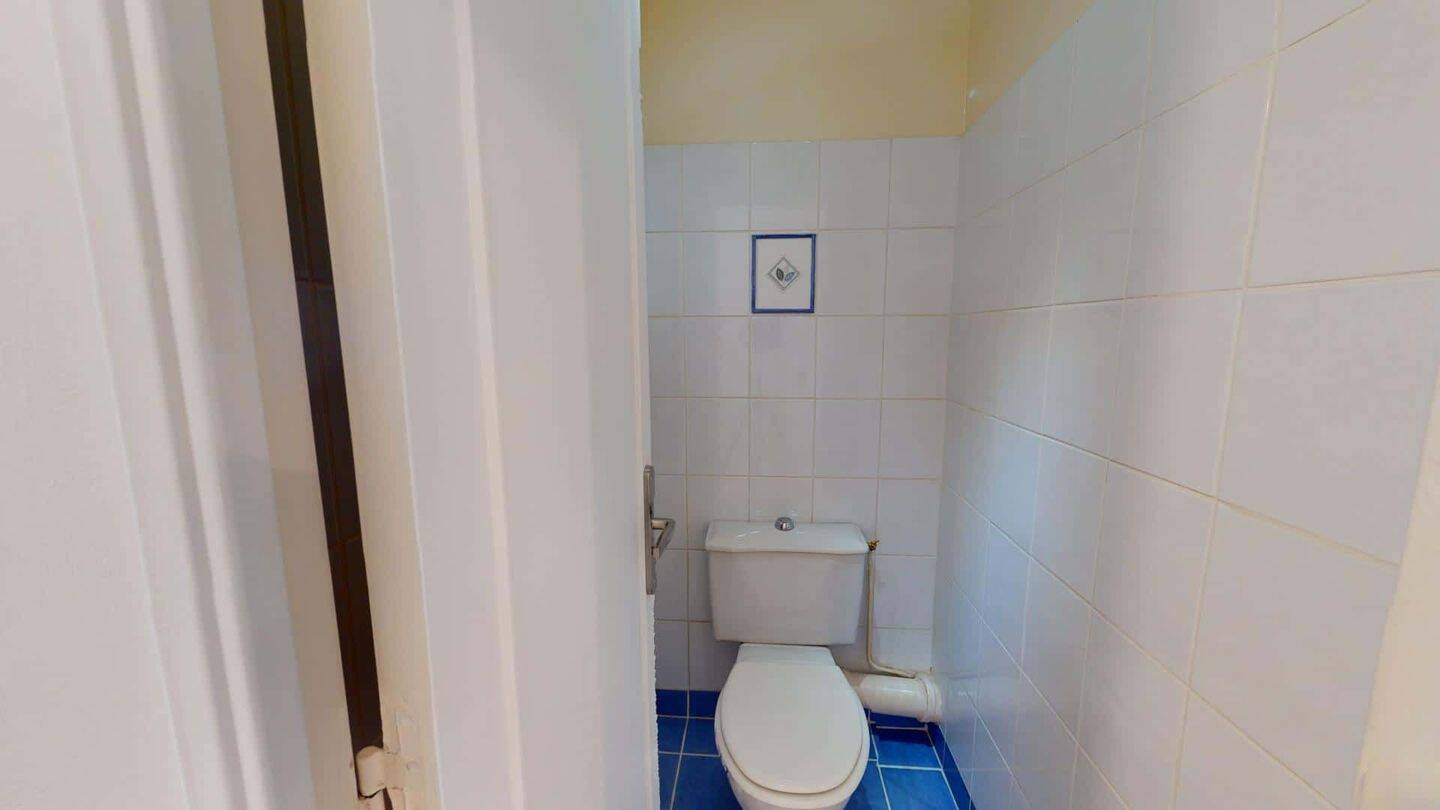 Apartment in Avenue des Champs Perdrix, Dijon for 83 m² with 3 b — 29