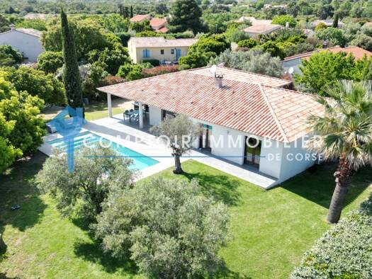 Villa à vendre 639 000 € 6 pièces 4 chambres 175,5 m² 1 229 m² de terrain Ventiseri 20240