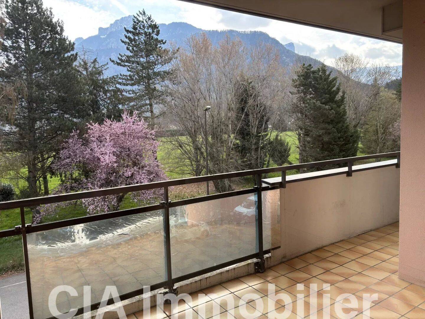 Appartement 3 pièces 70 m² · à Saint-Pierre-en-Faucigny · 69,9 m² · 908 €/mois