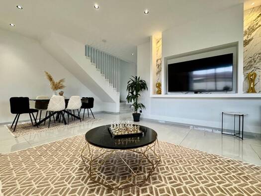 Maison à vendre 639 000 € 5 pièces 4 chambres 124 m² 411 m² de terrain Chassieu le Bas Chassieu 69680