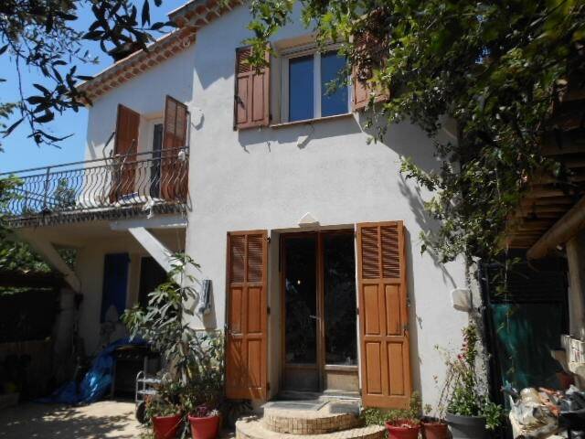 Maison 6 pièces 205 m² · à Contes · 205 m² · 580 000 €