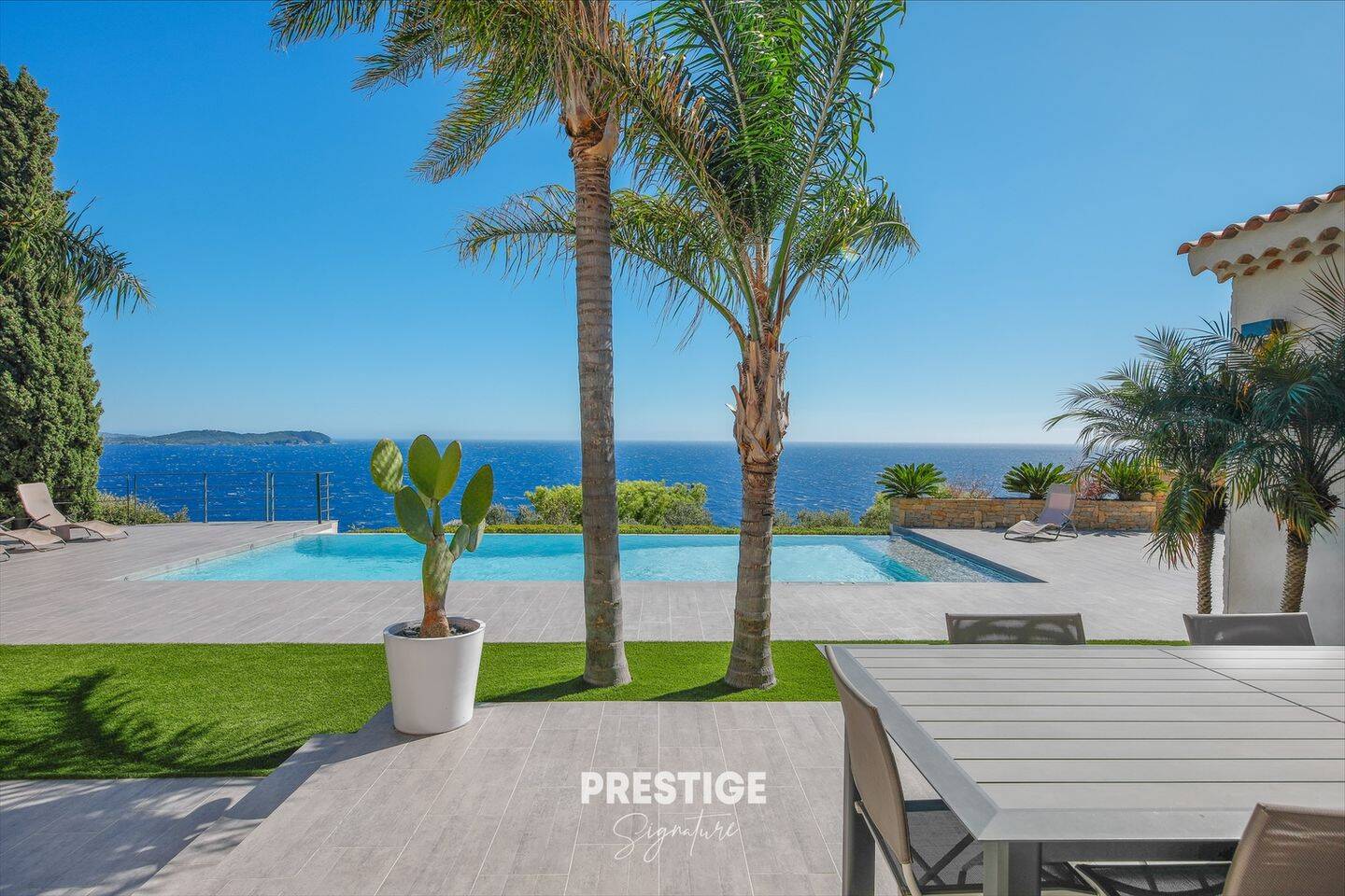 Maison 10 pièces 370 m² · à Carqueiranne · 370 m² · 5 650 000 €
