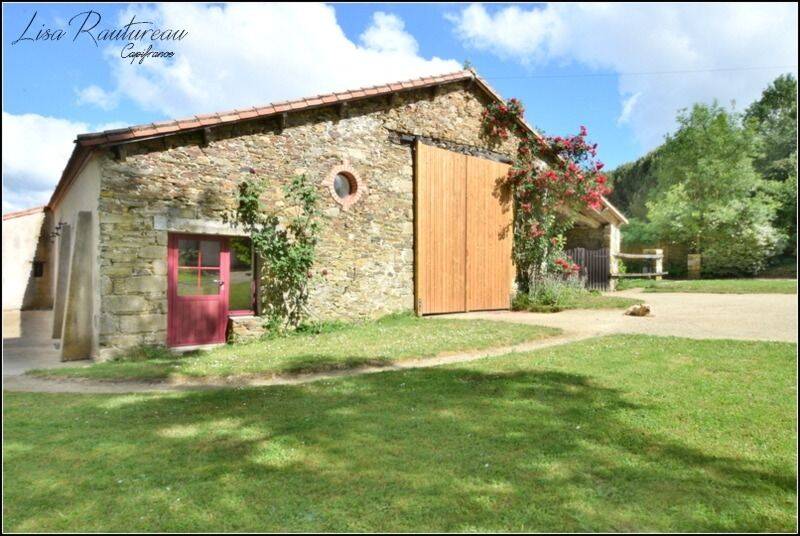 Maison 8 pièces 170 m² · à Chavagnes-en-Paillers · 170 m² · 379 800 €