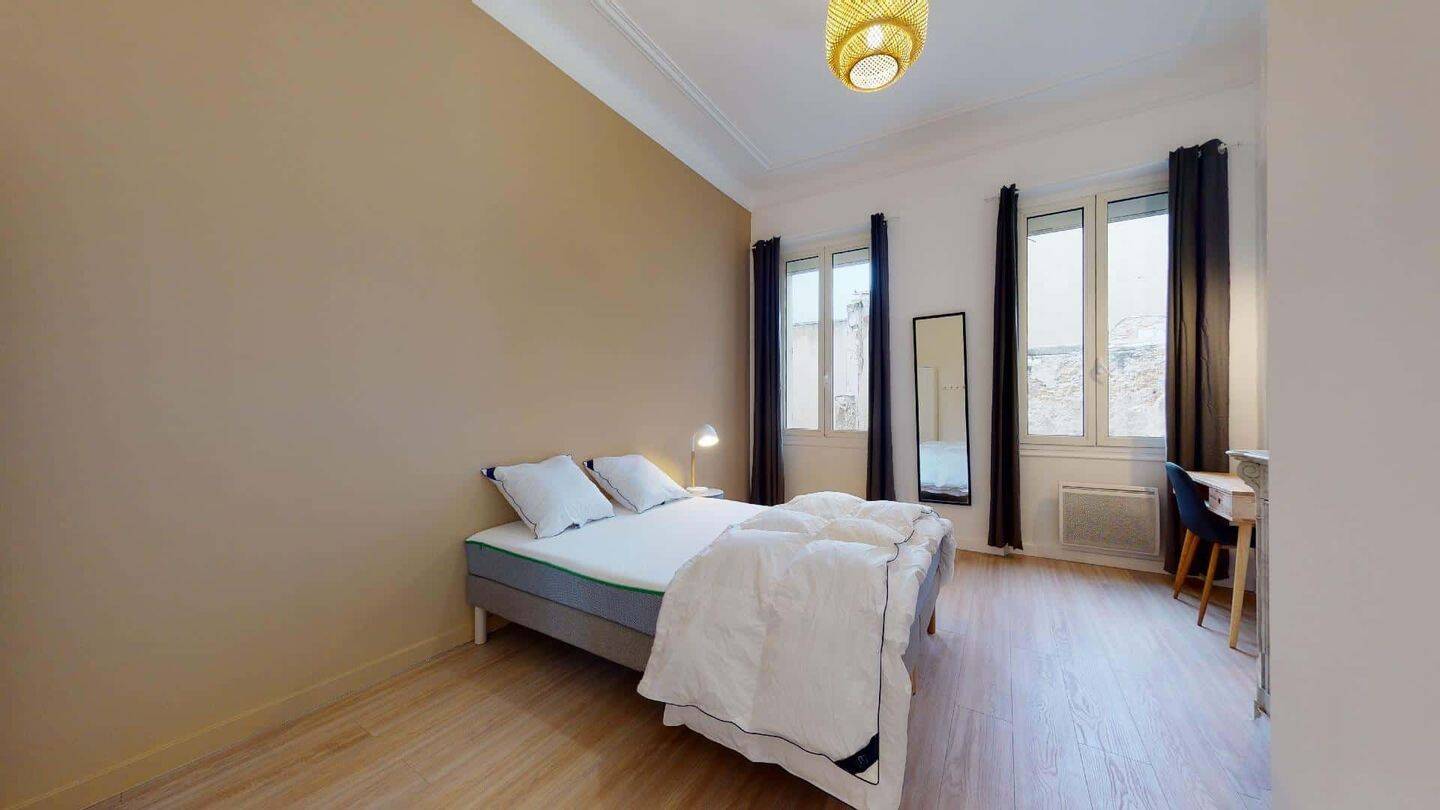 1 pièce 15 m² · à Marseille 1er Arrondissement · 15 m² · 590 €/mois