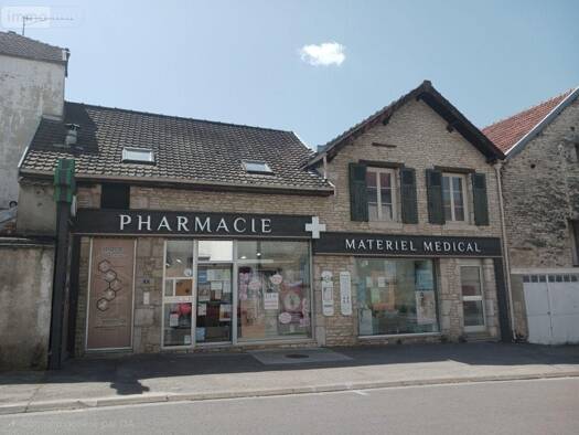 Local commercial à vendre 90 000 € 119 m² de surface de vente Mussy-sur-Seine 10250