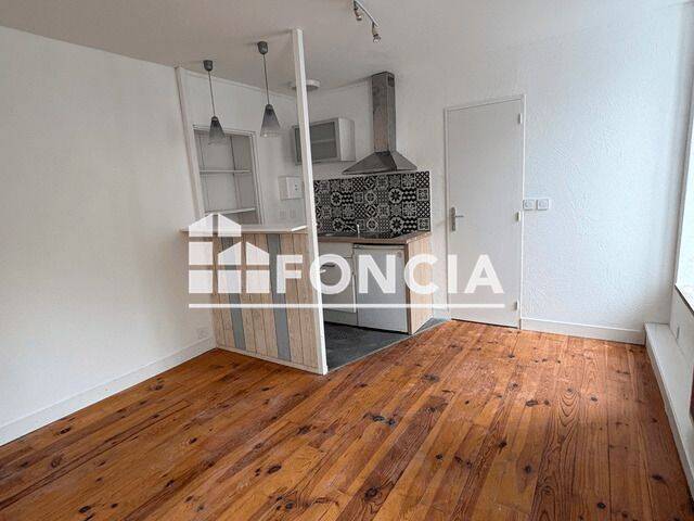 Appartement 1 pièce 17 m² · à Quimper · 17,1 m² · 376 €