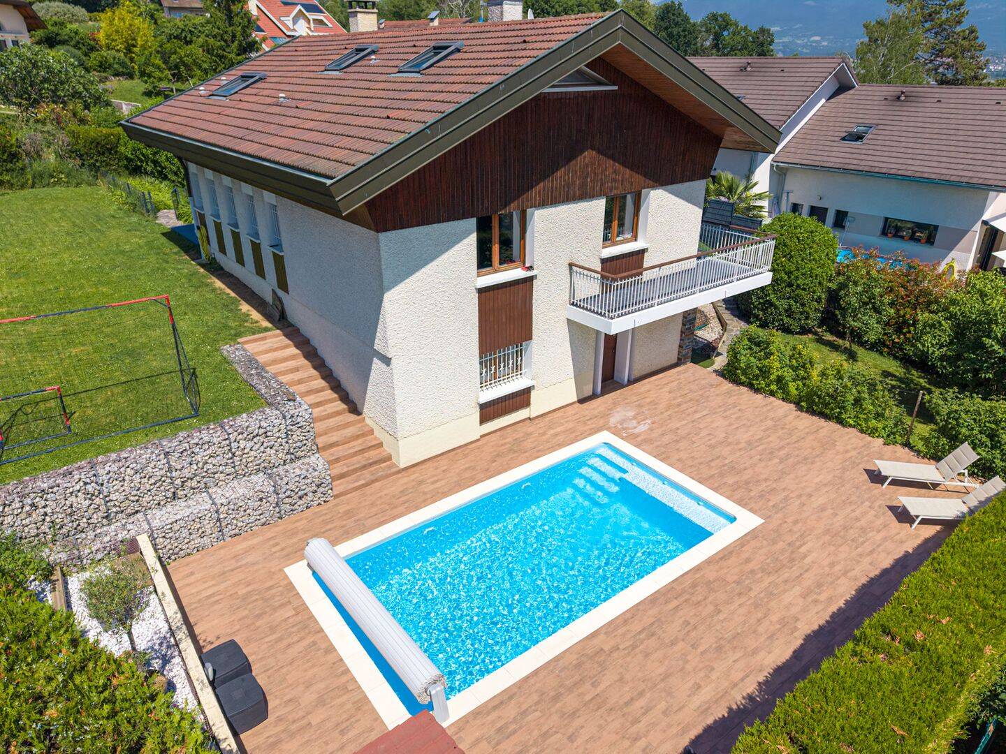 Maison 6 pièces 238 m² · à Poisy · 238 m² · 1 155 000 €