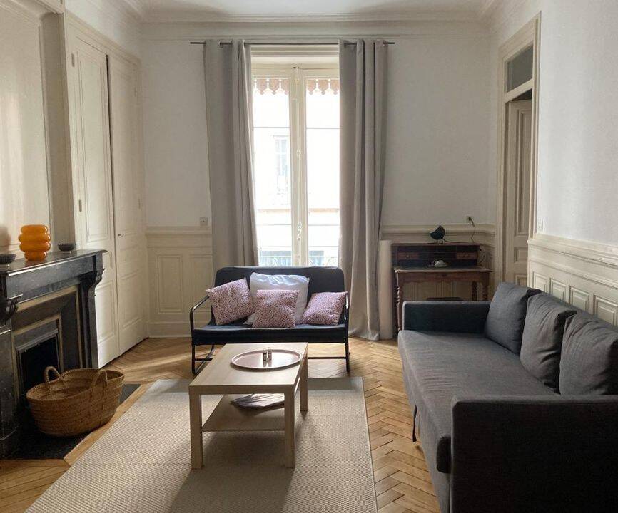Appartement 2 pièces 55 m² · à Lyon 7ème Arrondissement · 55 m² · 1 080 €/mois
