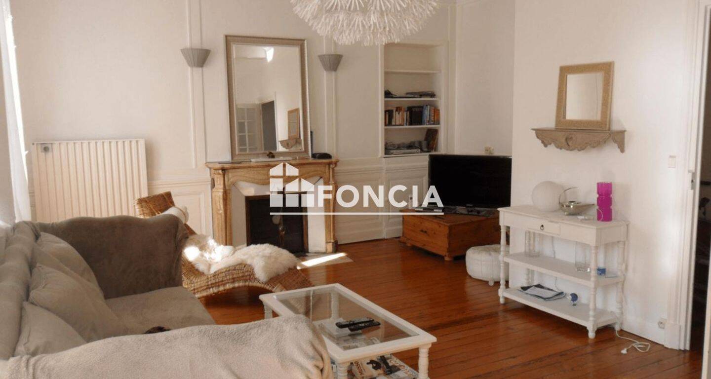 Appartement 2 pièces 74 m² · à Dijon · 73,6 m² · 700 €/mois