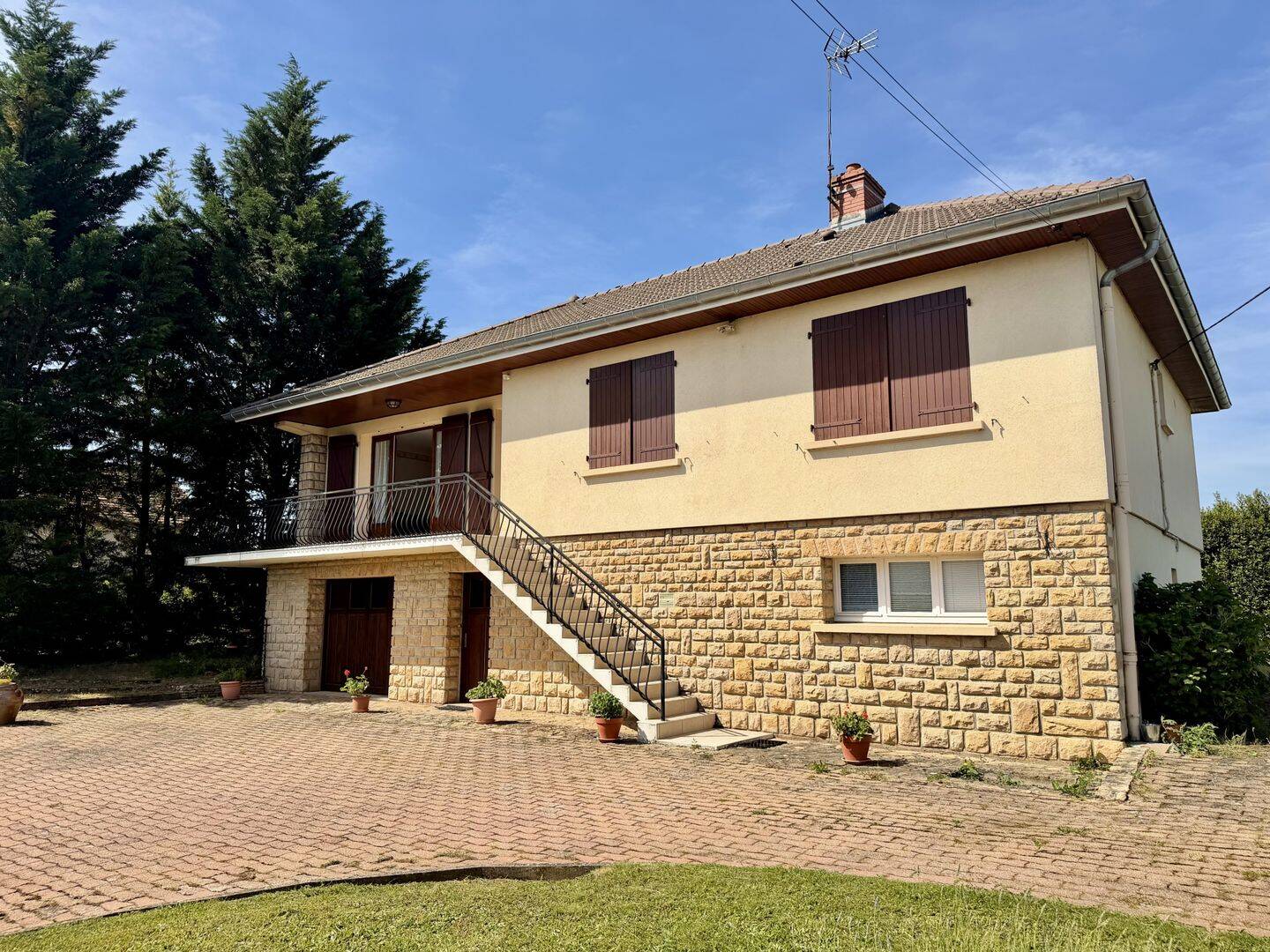 Maison 7 pièces 101 m² · à Charolles · 100,6 m² · 175 000 €