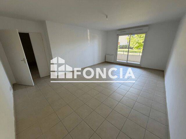 Appartement 4 pièces 89 m² · à Lambesc · 88,5 m² · 985 €/mois