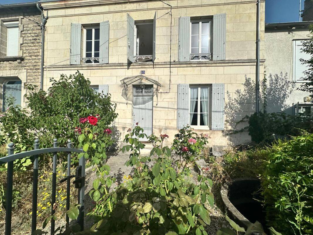 Maison 4 pièces 108 m² · à Saintes · 108 m² · 185 000 €