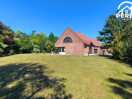 Maison à vendre 572 000 € 6 pièces 4 chambres 180 m² 1 350 m² de terrain Neuville-en-Ferrain 59960