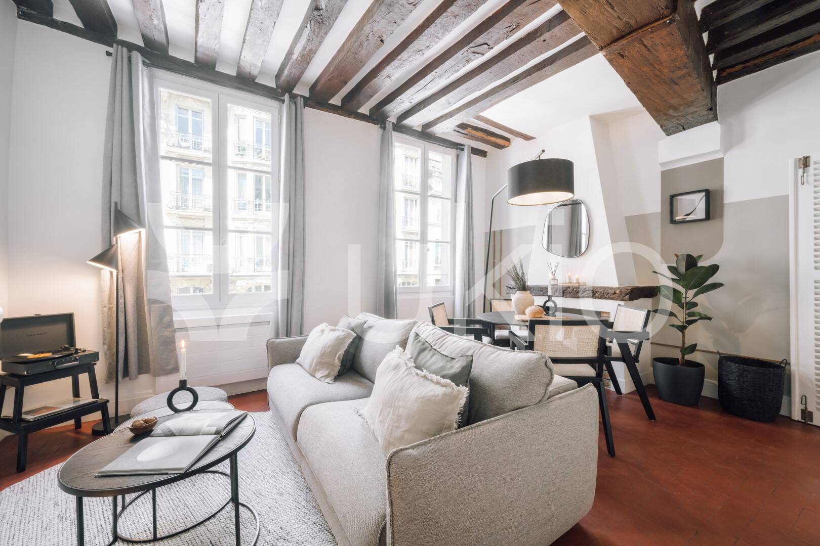 Appartement 2 pièces 44 m² · à Paris 5ème Arrondissement · 44 m² · 3 720 €/mois