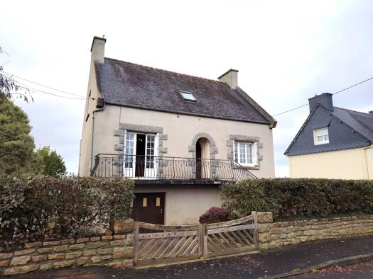 Maison à vendre 121 000 € 5 pièces 3 chambres 90 m² 748 m² de terrain Plouigneau 29610