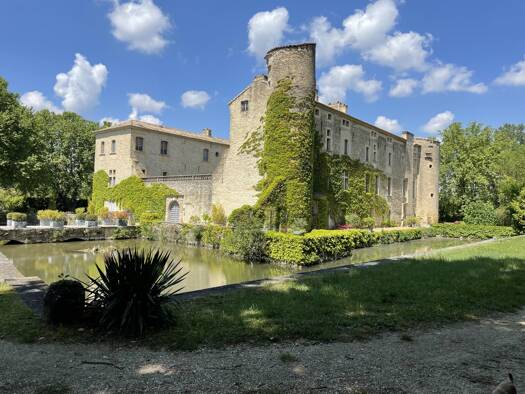 Appartement à vendre 380 000 € 4 pièces 3 chambres 153,1 m² Uzès 30700