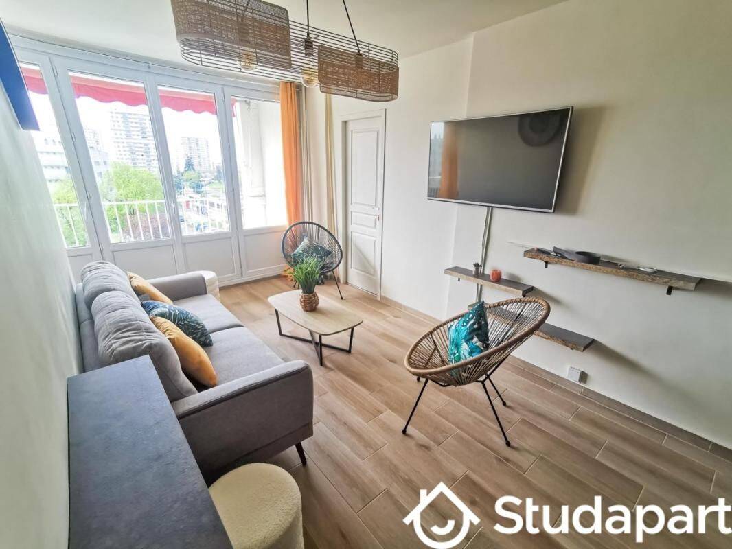 1 pièce 11 m² · à Tours · 11 m² · 450 €/mois