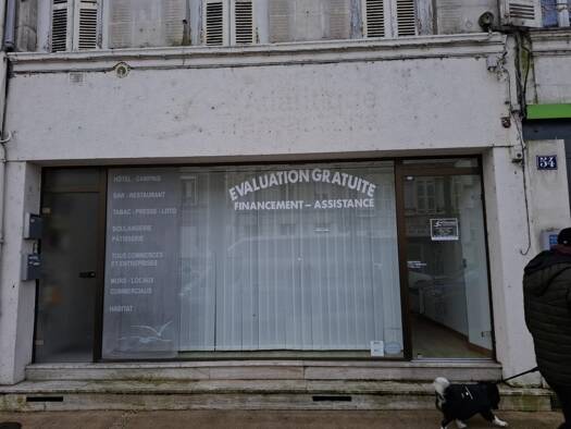 Immeuble à vendre 162 500 € 117 m² Geoffroy Martel Saintes 17100