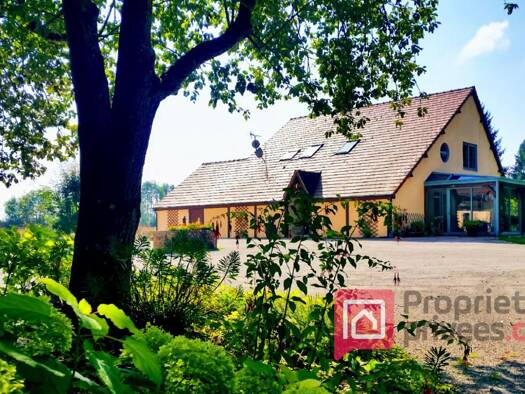Maison à vendre 372 000 € 12 pièces 5 chambres 220 m² 9 000 m² de terrain Merrey-sur-Arce 10110