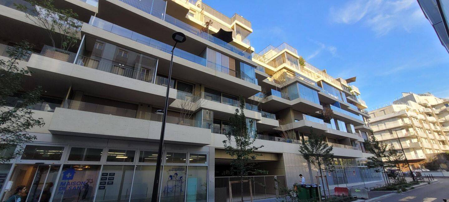 Appartement 3 pièces 65 m² · à Paris 15ème Arrondissement · 65 m² · 2 373 €/mois