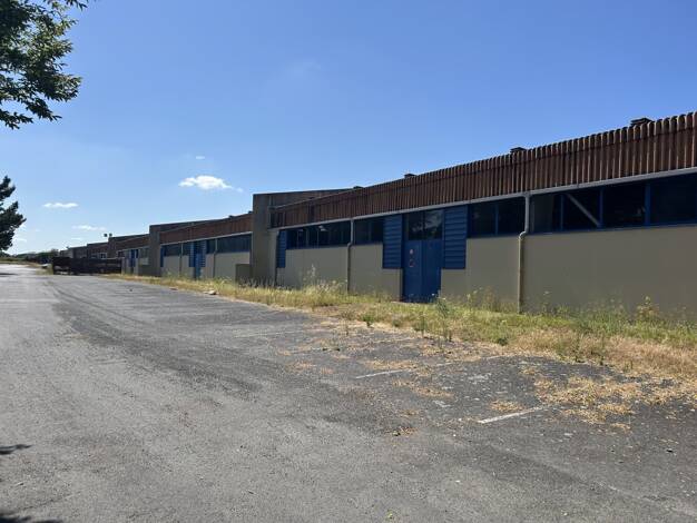 Local d'activités à vendre 5 000 030 € 14 709 m² d'espace de stockage Gétigné 44190