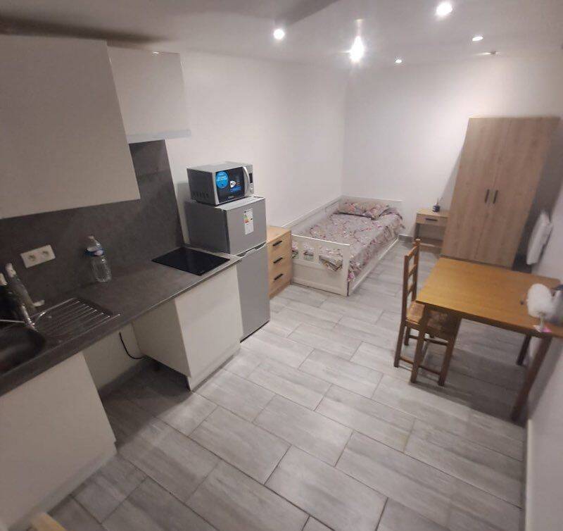 Appartement 1 pièce 18 m² · à Chilly-Mazarin · 18 m² · 700 €