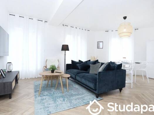Studio à louer 475 € 1 pièce 1 chambre 9 m² 1er étage Centre Brest 29200