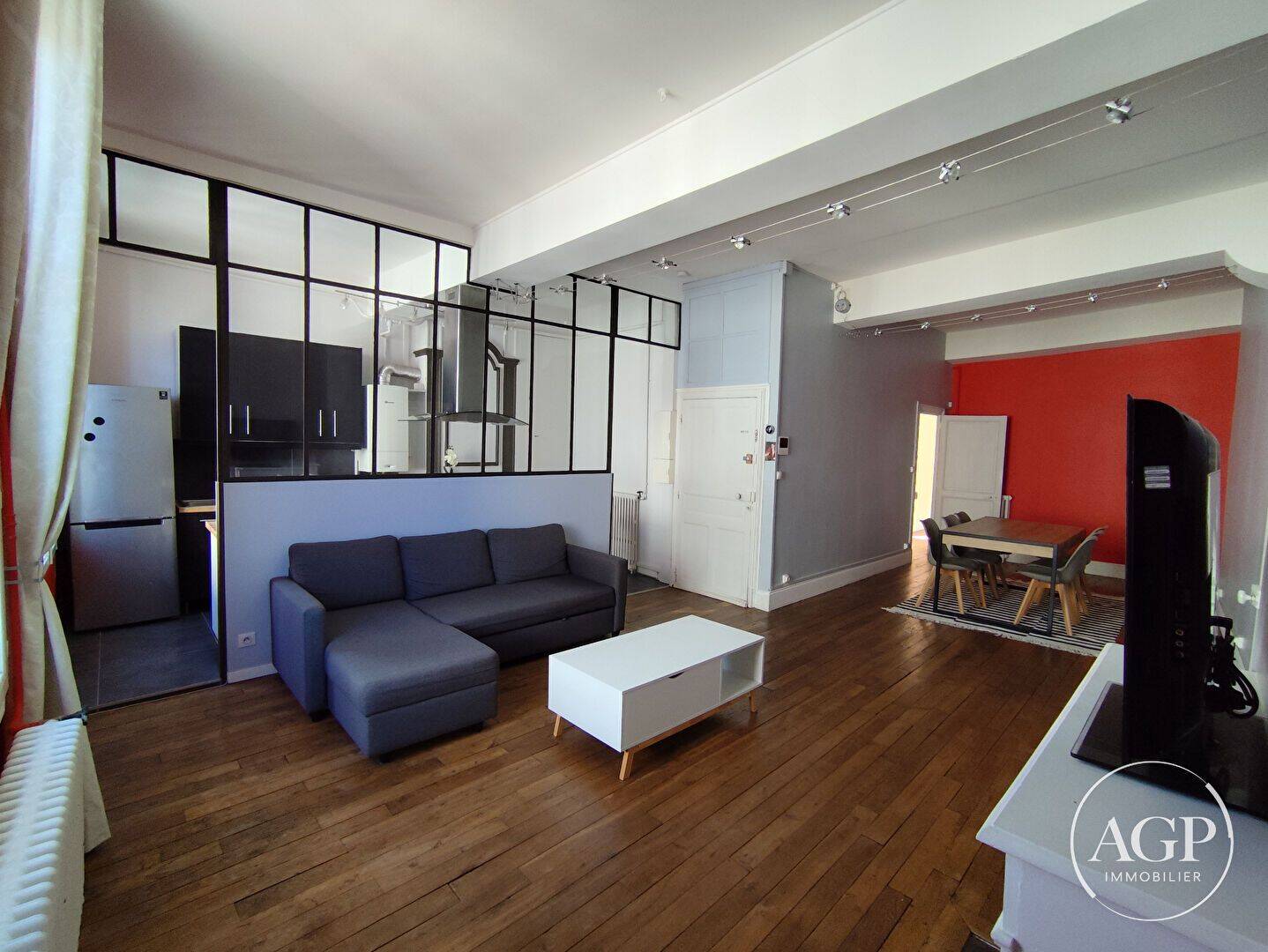 Appartement 3 pièces 84 m² · à Orléans · 83,5 m² · 990 €/mois