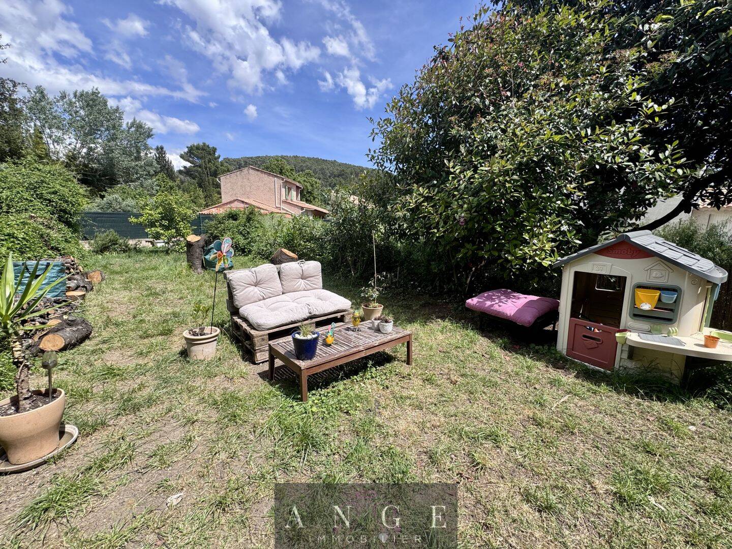Maison 6 pièces 136 m² · à Solliès-Toucas · 136 m² · 374 000 €