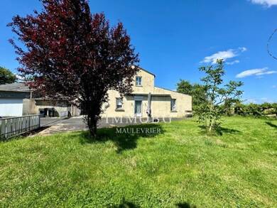 Mas à vendre 168 000 € 7 pièces 5 chambres 125 m² 5 122 m² de terrain Yzernay 49360