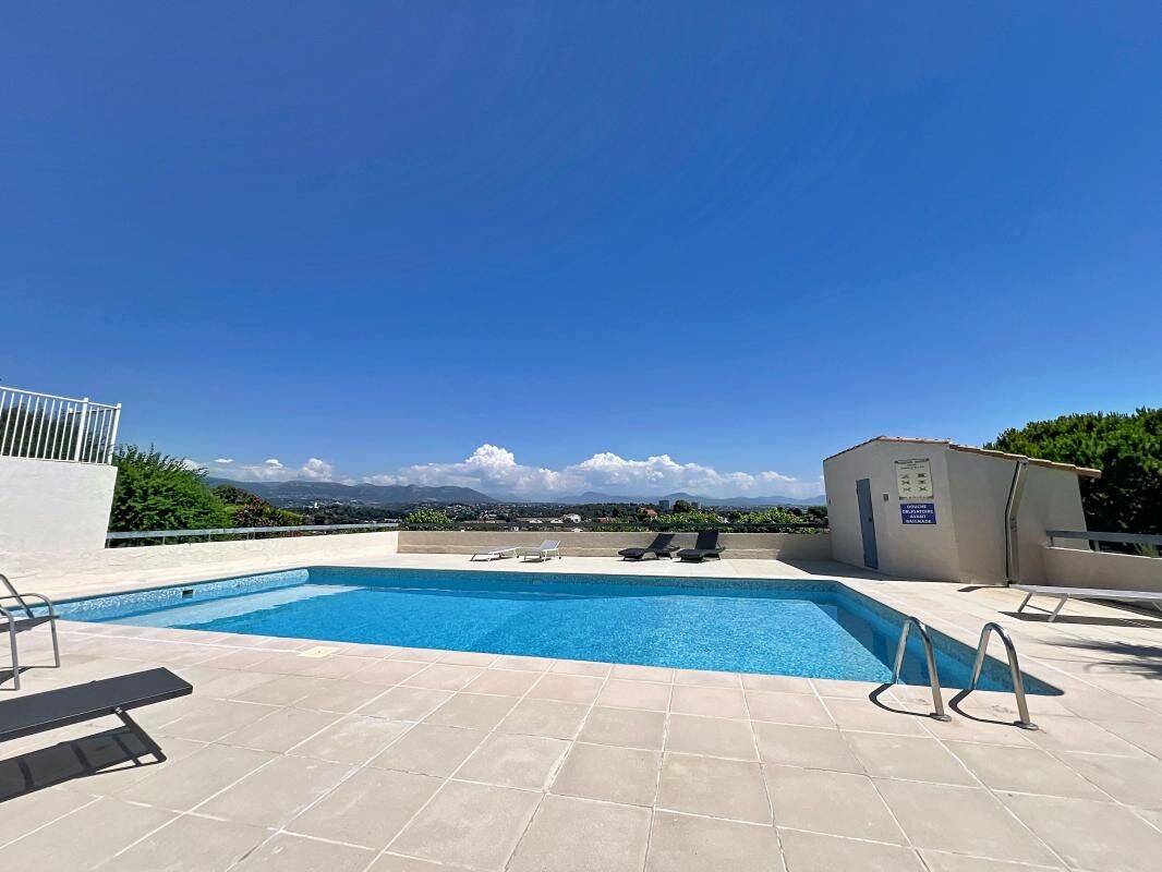 Appartement 1 pièce 28 m² · à Villeneuve-Loubet · 27,5 m² · 159 000 €