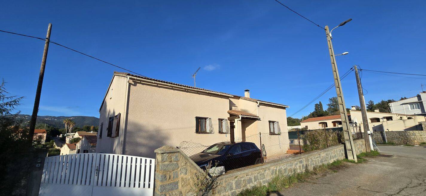 Maison 8 pièces 180 m² · à Ajaccio · 180 m² · 550 000 €