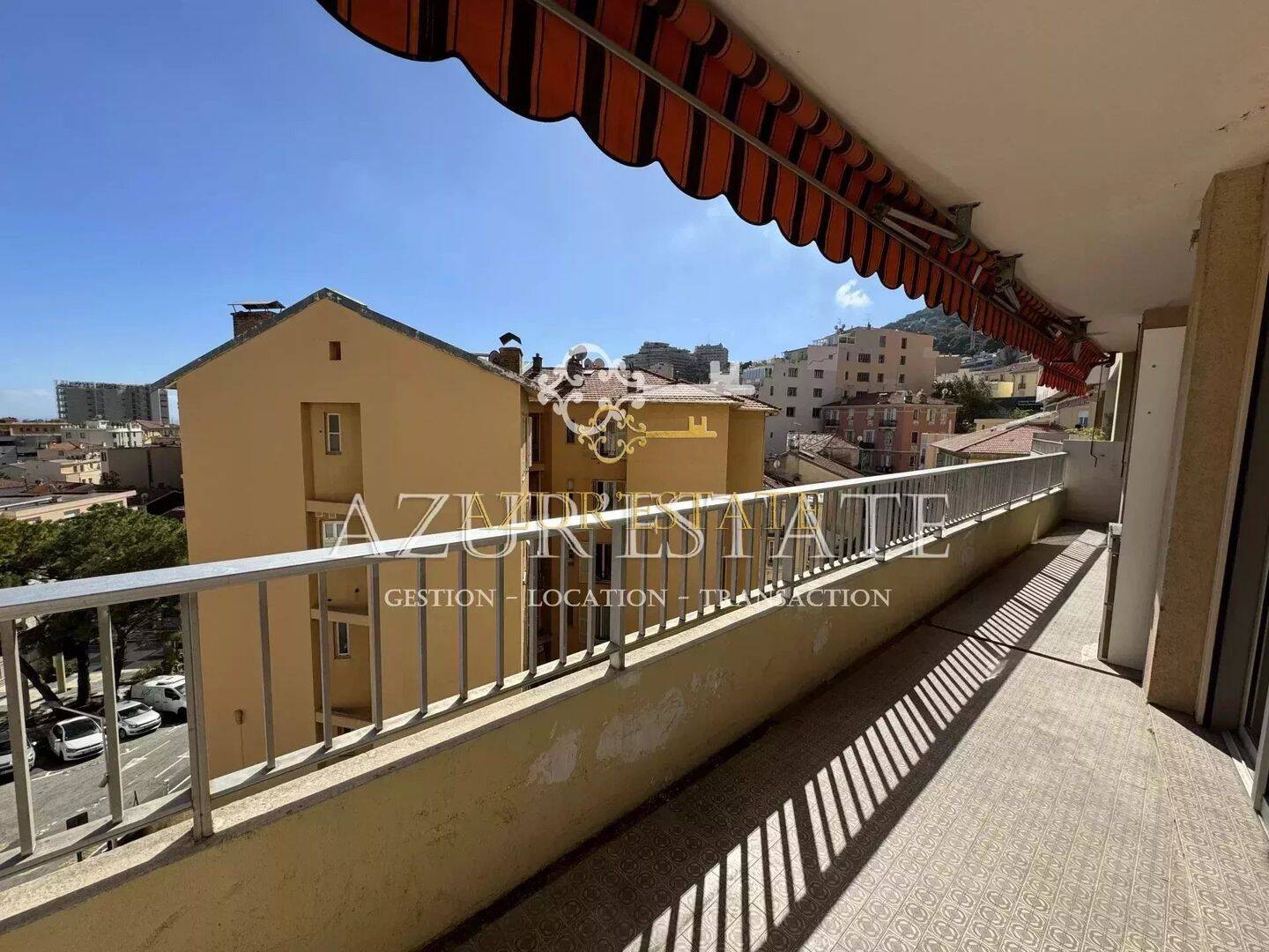 Appartement 3 pièces 68 m² · à Beausoleil · 68,1 m² · 3 150 €
