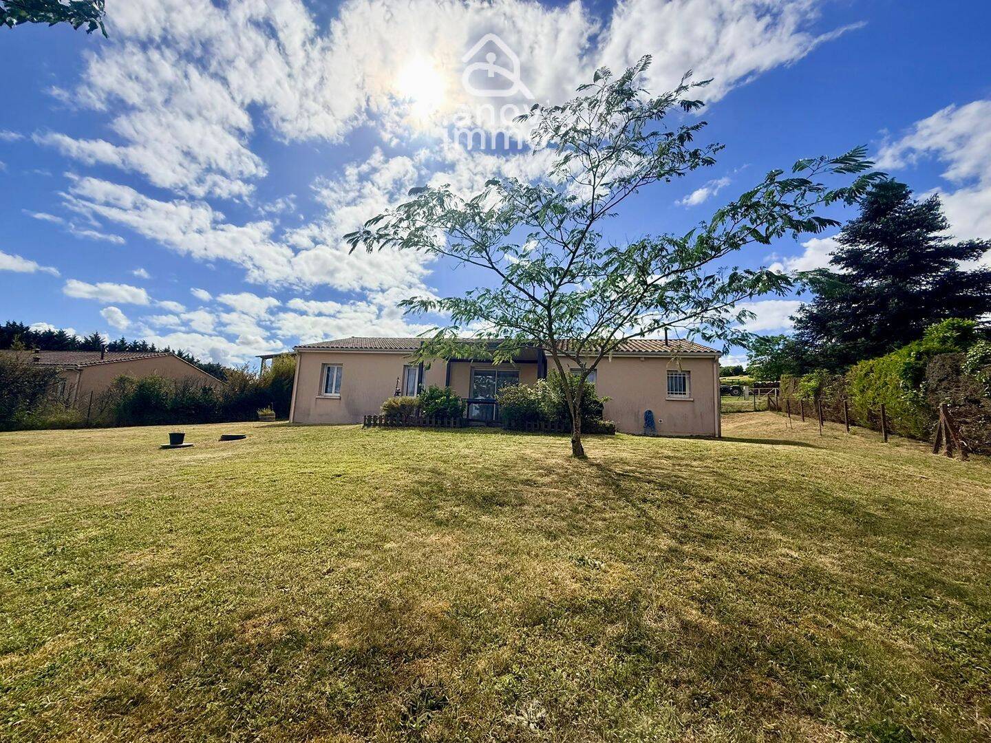Maison 5 pièces 97 m² · à Fouquebrune · 97 m² · 194 000 €