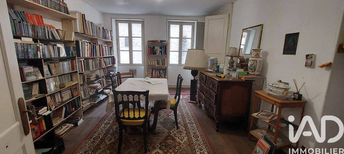 Maison 5 pièces 92 m² · à Chambon-sur-Voueize · 92 m² · 49 000 €