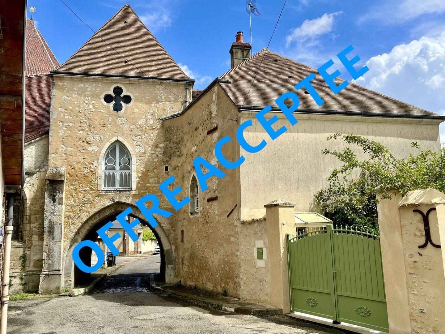 Maison 7 pièces 220 m² · à Nogent-le-Rotrou · 220 m² · 379 000 €
