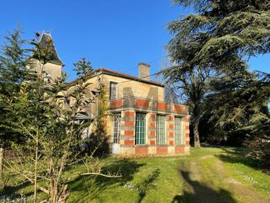 Château à vendre 1 365 000 € 11 pièces 6 chambres 550 m² 15 000 m² de terrain Arveyres 33500