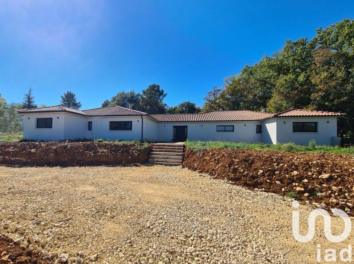 Maison 7 pièces 250 m² · à Beleymas · 250 m² · 742 000 €