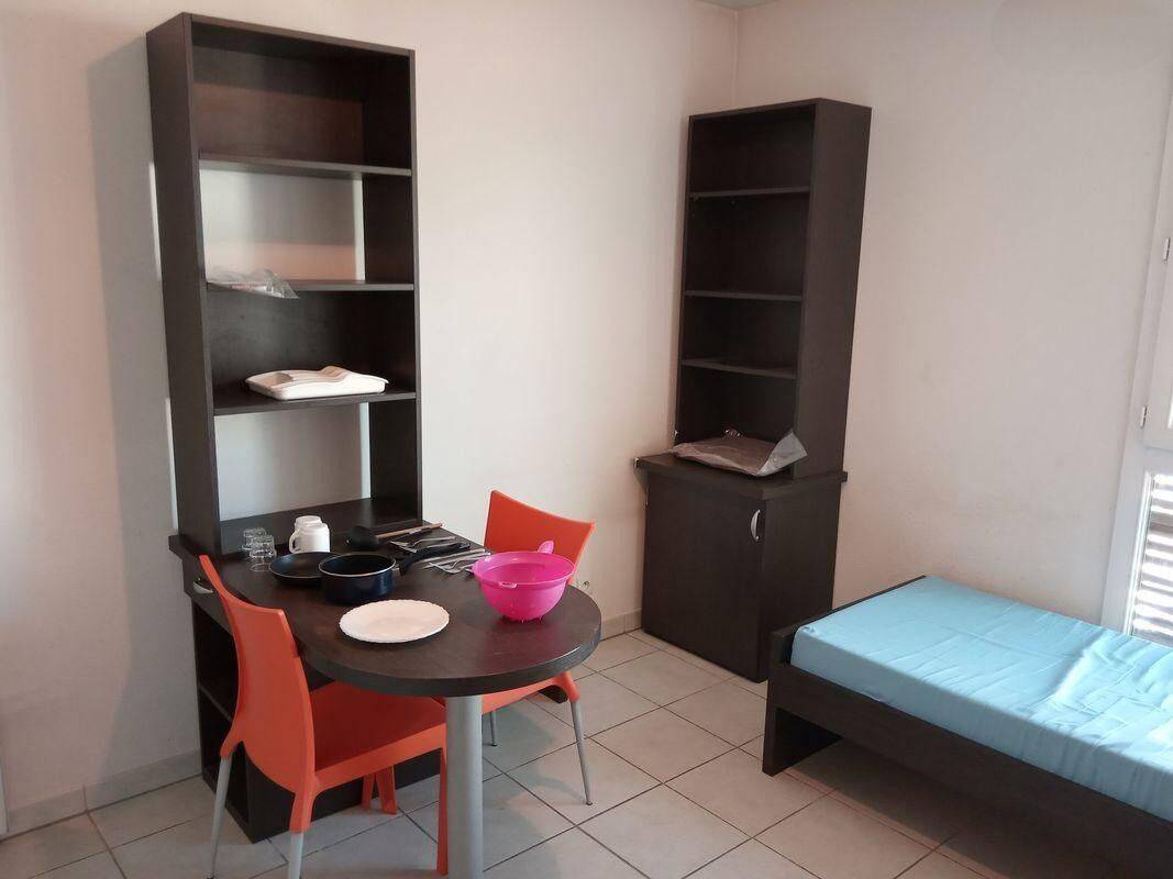 Appartement 1 pièce 18 m² · à Toulon · 18 m² · 400 €