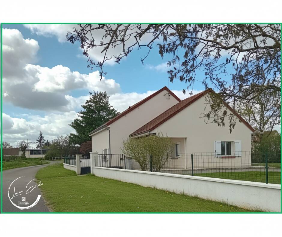 Maison 5 pièces 123 m² · à Feusines · 123 m² · 162 000 €