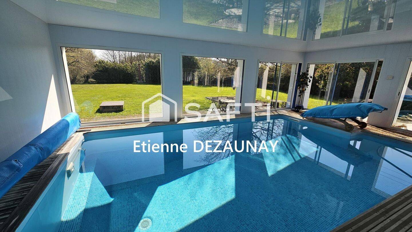 Maison 10 pièces 286 m² · à La Chapelle-des-Marais · 286 m² · 684 000 €