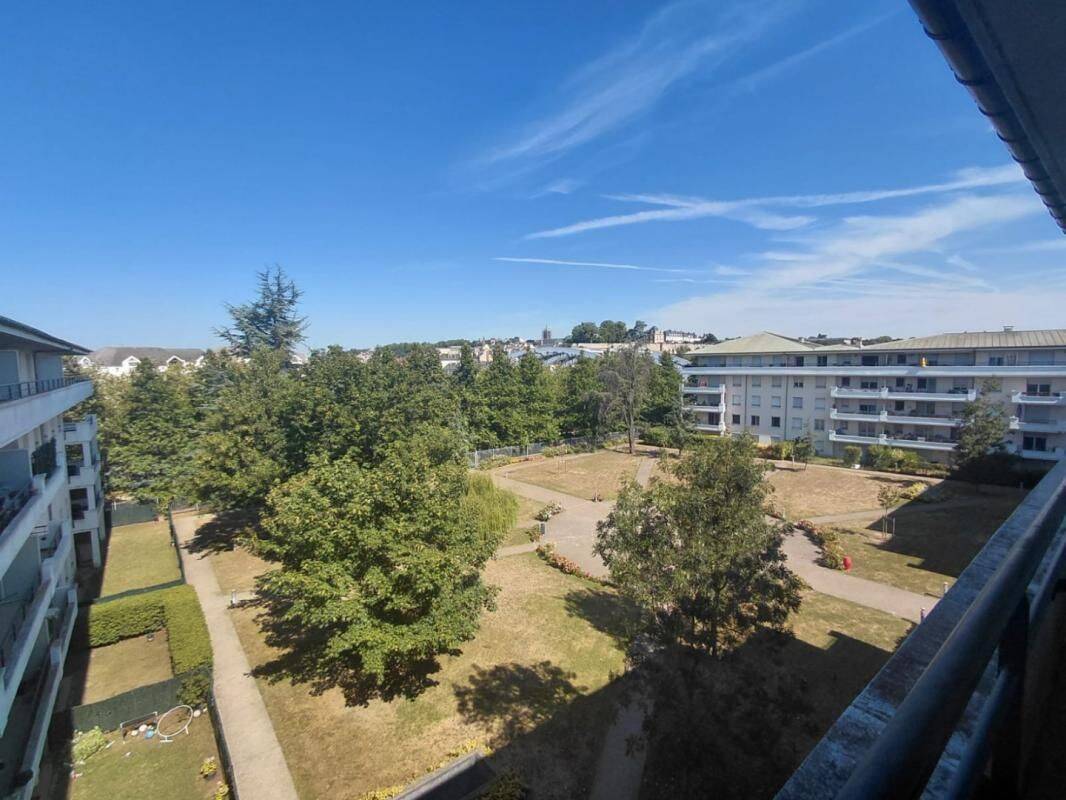 Appartement 1 pièce 30 m² · à Saint-Ouen-l'Aumône · 30 m² · 965 €/mois