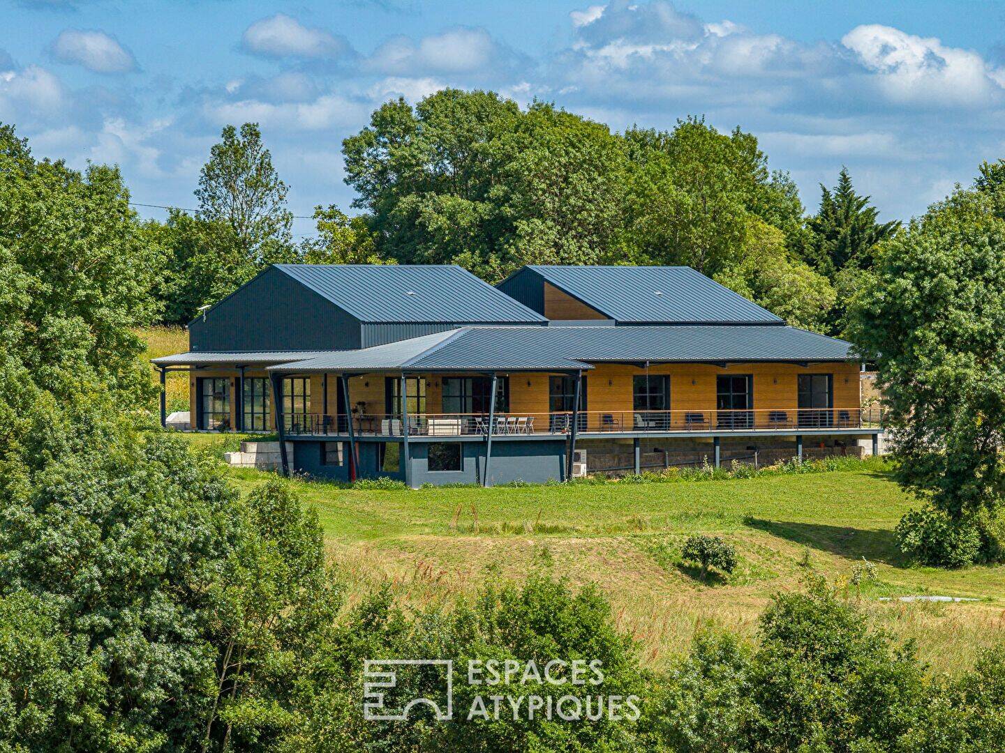 Maison 9 pièces 500 m² · à Bergerac · 500 m² · 1 690 000 €