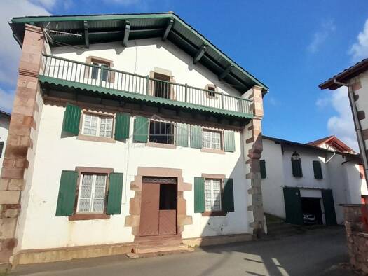 Immeuble à vendre 199 500 € 228 m² Saint-Étienne-de-Baïgorry 64430