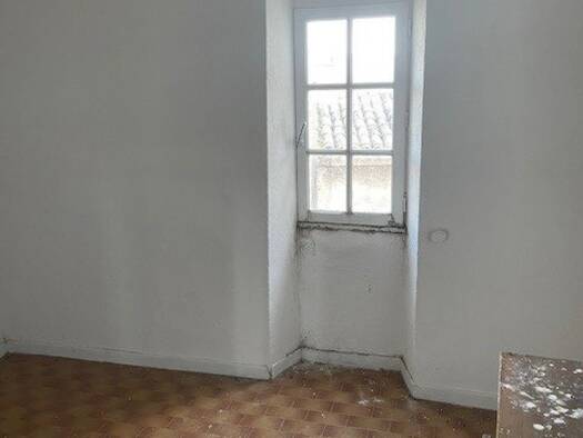 Immeuble à vendre 108 000 € 150 m² Reillanne 04110