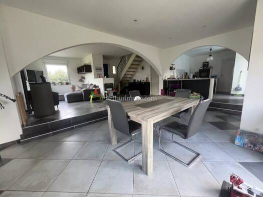 Maison à vendre 251 450 € 7 pièces 4 chambres 142 m² 881 m² de terrain Saint-Maudez 22980