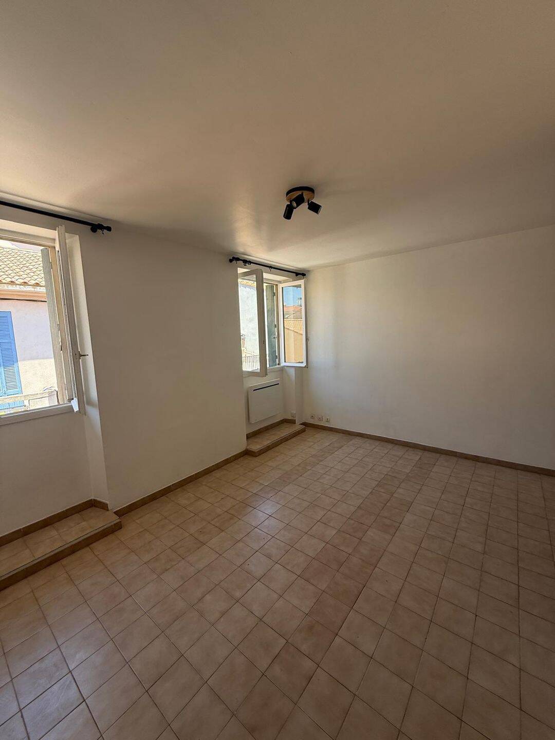 Appartement 1 pièce 23 m² · à Martigues · 22,7 m² · 650 €