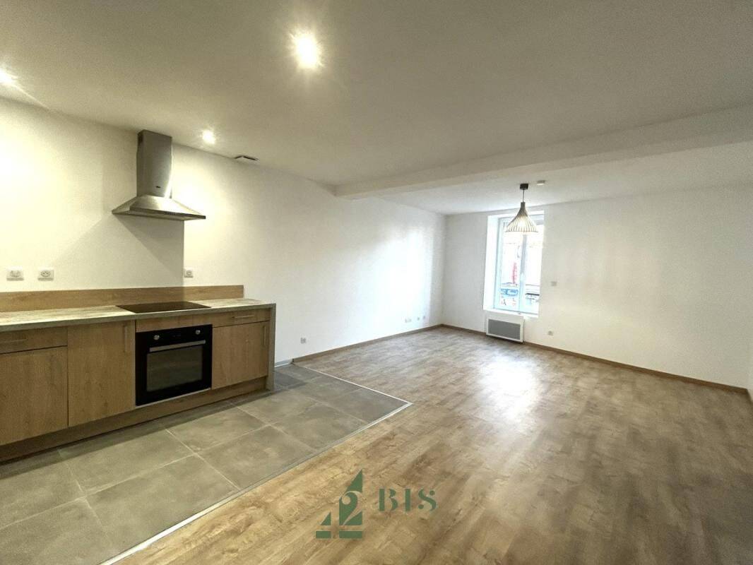 Appartement 3 pièces 65 m² · à Roanne · 65 m² · 630 €