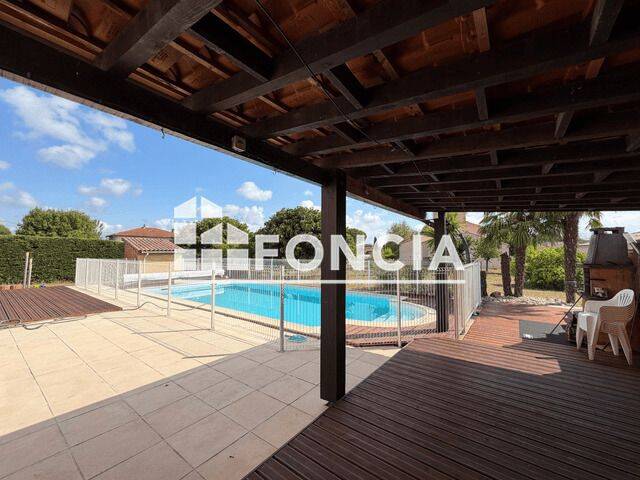 Maison 6 pièces 195 m² · à Brens · 195,2 m² · 1 250 €